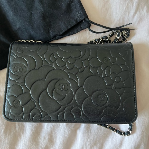 CHANEL Camellia Wallet-on-chain (WOC) with Entrupy (Authentic) - Picture 8 of 8